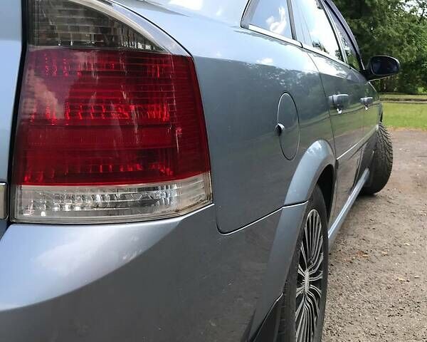 Сірий Опель Вектра, об'ємом двигуна 2.2 л та пробігом 315 тис. км за 6000 $, фото 2 на Automoto.ua