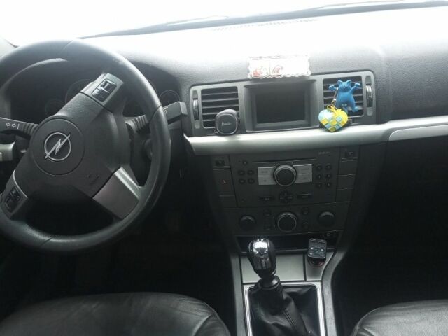 Серый Опель Вектра, объемом двигателя 0 л и пробегом 280 тыс. км за 5000 $, фото 5 на Automoto.ua