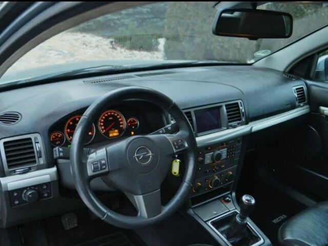 Серый Опель Вектра, объемом двигателя 0 л и пробегом 258 тыс. км за 1600 $, фото 8 на Automoto.ua