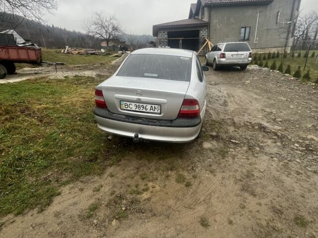 Серый Опель Вектра, объемом двигателя 1.8 л и пробегом 300 тыс. км за 814 $, фото 4 на Automoto.ua