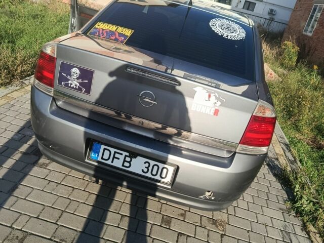 Сірий Опель Вектра, об'ємом двигуна 2 л та пробігом 320 тис. км за 1400 $, фото 5 на Automoto.ua