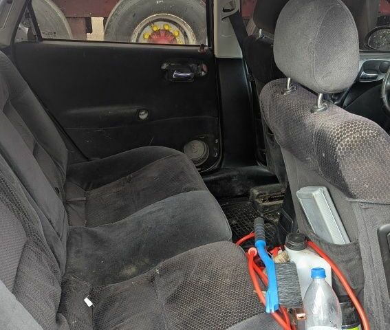 Серый Опель Вектра, объемом двигателя 2 л и пробегом 1000 тыс. км за 1120 $, фото 5 на Automoto.ua