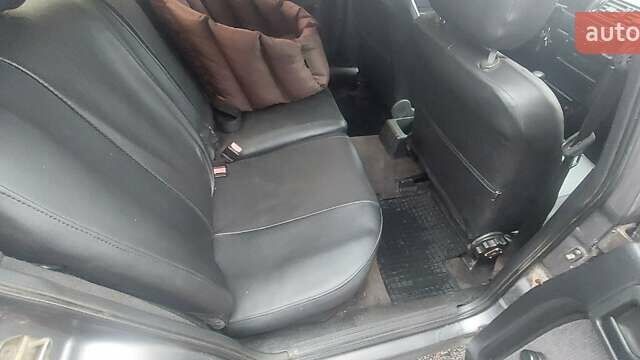 Серый Опель Вектра, объемом двигателя 2 л и пробегом 400 тыс. км за 2200 $, фото 7 на Automoto.ua