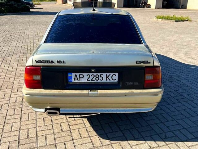 Сірий Опель Вектра, об'ємом двигуна 1.6 л та пробігом 392 тис. км за 1299 $, фото 3 на Automoto.ua