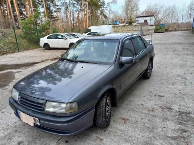 Сірий Опель Вектра, об'ємом двигуна 2 л та пробігом 150 тис. км за 1500 $, фото 2 на Automoto.ua