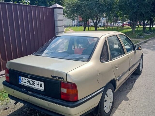 Опель Вектра 1988 в Луцке на Automoto.ua Серый Опель Вектра, объемом двигателя 1.6 л и пробегом 440 тыс. км за 1100 $, фото 1 на Automoto.ua