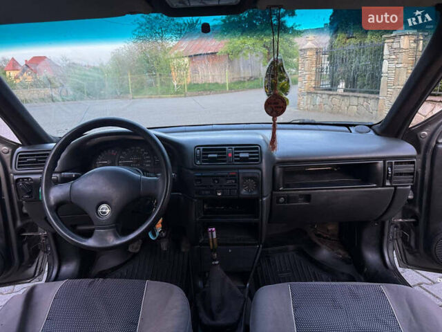 Серый Опель Вектра, объемом двигателя 1.8 л и пробегом 250 тыс. км за 1250 $, фото 7 на Automoto.ua