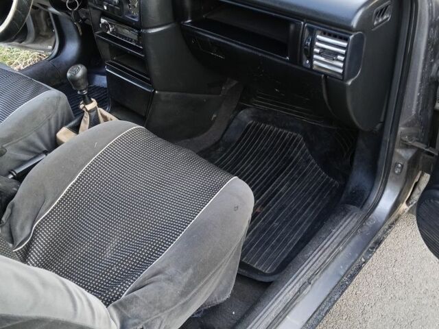 Сірий Опель Вектра, об'ємом двигуна 1.6 л та пробігом 300 тис. км за 1250 $, фото 7 на Automoto.ua