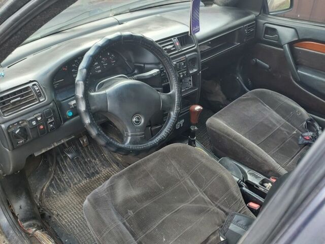 Серый Опель Вектра, объемом двигателя 2 л и пробегом 100 тыс. км за 643 $, фото 5 на Automoto.ua