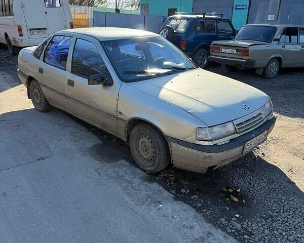 Сірий Опель Вектра, об'ємом двигуна 1.6 л та пробігом 340 тис. км за 700 $, фото 2 на Automoto.ua