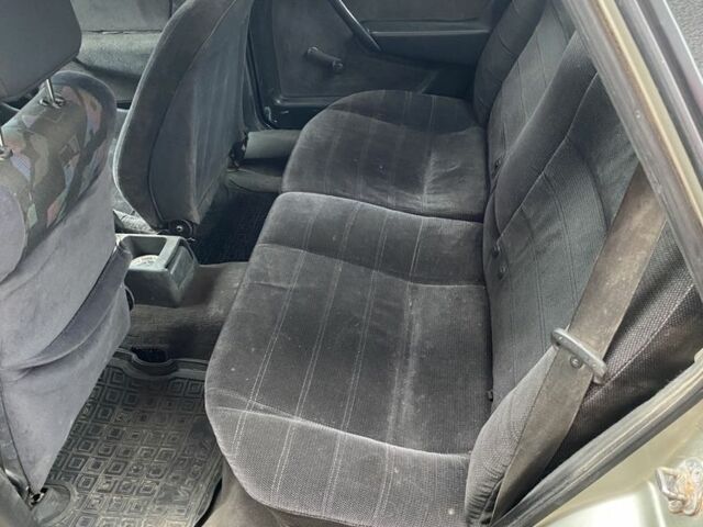 Сірий Опель Вектра, об'ємом двигуна 2 л та пробігом 450 тис. км за 1046 $, фото 4 на Automoto.ua