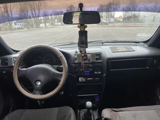 Сірий Опель Вектра, об'ємом двигуна 2 л та пробігом 280 тис. км за 1550 $, фото 7 на Automoto.ua