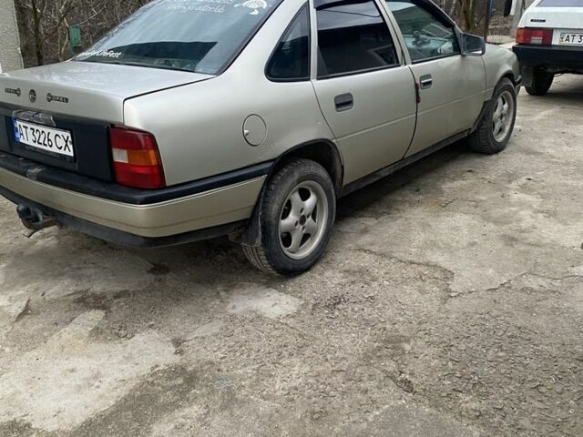 Сірий Опель Вектра, об'ємом двигуна 2 л та пробігом 450 тис. км за 1046 $, фото 6 на Automoto.ua