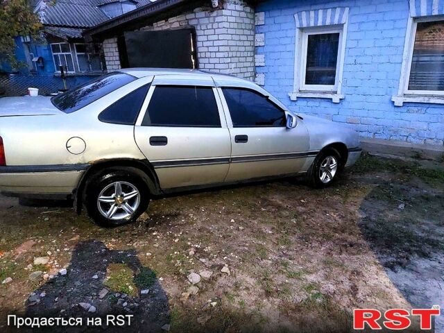 Серый Опель Вектра, объемом двигателя 1.6 л и пробегом 222 тыс. км за 850 $, фото 3 на Automoto.ua