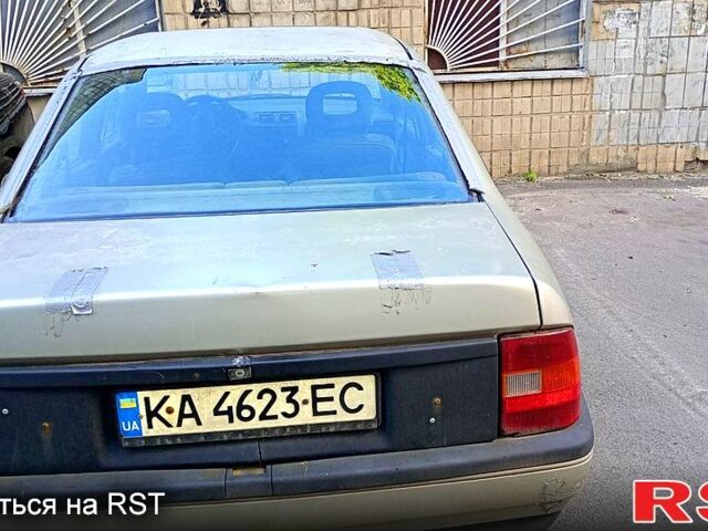 Серый Опель Вектра, объемом двигателя 1.8 л и пробегом 391 тыс. км за 700 $, фото 3 на Automoto.ua