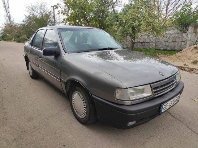 Опель Вектра 1989 в Николаеве на Automoto.ua Серый Опель Вектра, объемом двигателя 1.6 л и пробегом 300 тыс. км за 1300 $, фото 4 на Automoto.ua