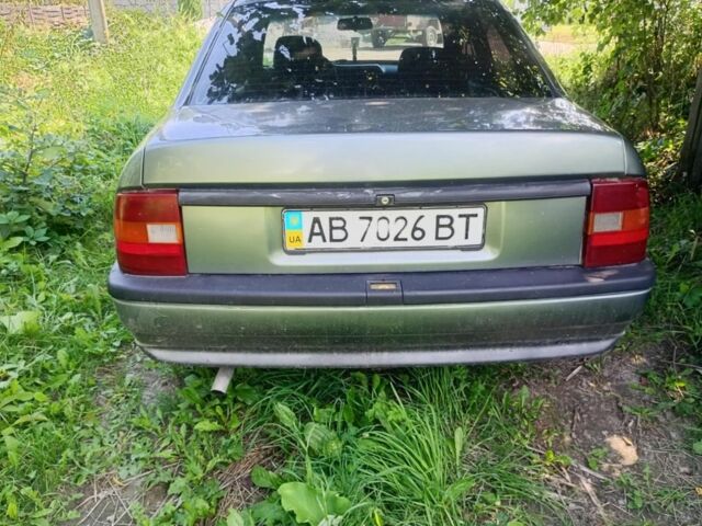 Серый Опель Вектра, объемом двигателя 1.6 л и пробегом 500 тыс. км за 900 $, фото 1 на Automoto.ua