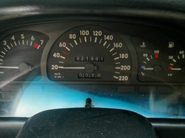 Сірий Опель Вектра, об'ємом двигуна 2 л та пробігом 330 тис. км за 1700 $, фото 2 на Automoto.ua