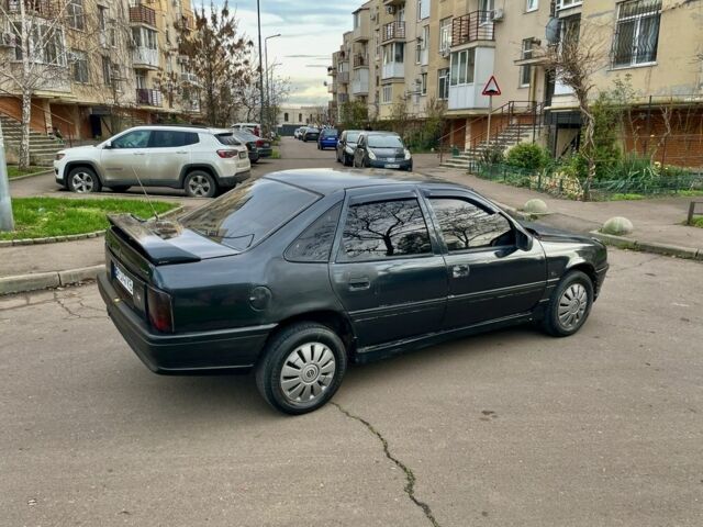 Сірий Опель Вектра, об'ємом двигуна 1.6 л та пробігом 300 тис. км за 820 $, фото 1 на Automoto.ua