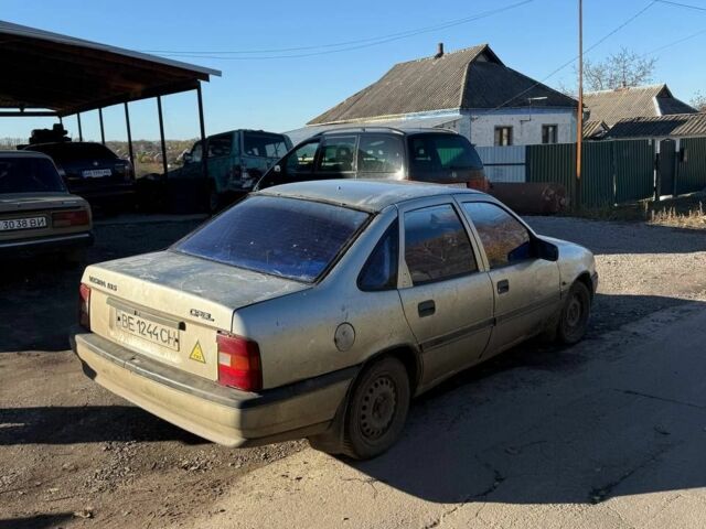 Серый Опель Вектра, объемом двигателя 1.6 л и пробегом 340 тыс. км за 600 $, фото 1 на Automoto.ua