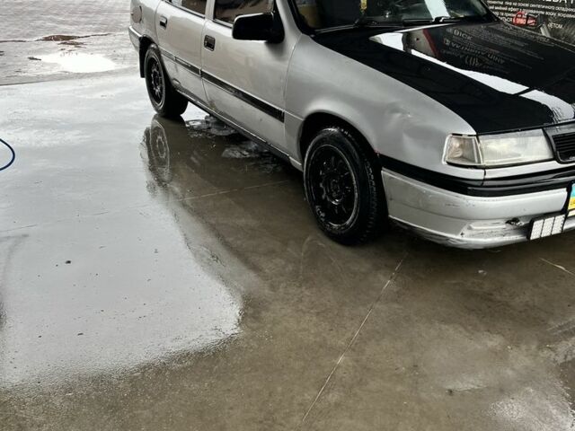 Серый Опель Вектра, объемом двигателя 2 л и пробегом 300 тыс. км за 850 $, фото 1 на Automoto.ua