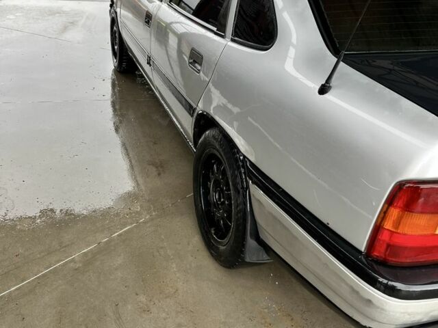 Серый Опель Вектра, объемом двигателя 2 л и пробегом 300 тыс. км за 850 $, фото 4 на Automoto.ua