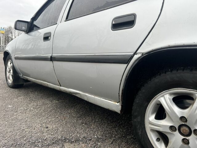 Сірий Опель Вектра, об'ємом двигуна 2 л та пробігом 280 тис. км за 1550 $, фото 6 на Automoto.ua