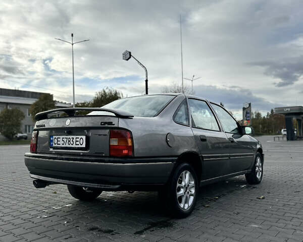 Опель Вектра 1989 у Чернівцях на Automoto.ua Сірий Опель Вектра, об'ємом двигуна 1.6 л та пробігом 265 тис. км за 1350 $, фото 3 на Automoto.ua