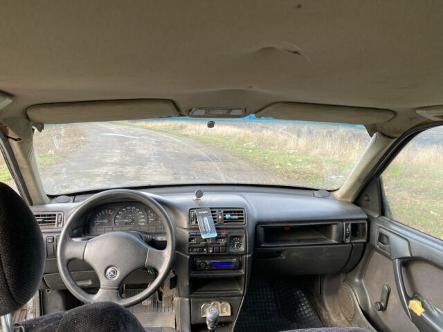 Сірий Опель Вектра, об'ємом двигуна 1.6 л та пробігом 588 тис. км за 756 $, фото 7 на Automoto.ua