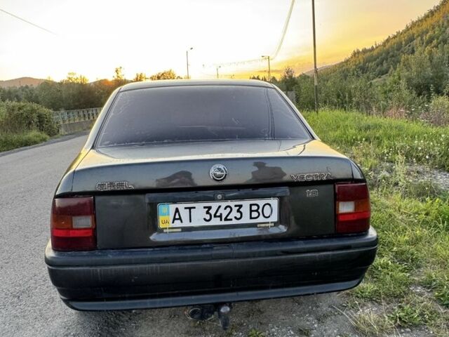 Серый Опель Вектра, объемом двигателя 1.8 л и пробегом 250 тыс. км за 1250 $, фото 7 на Automoto.ua