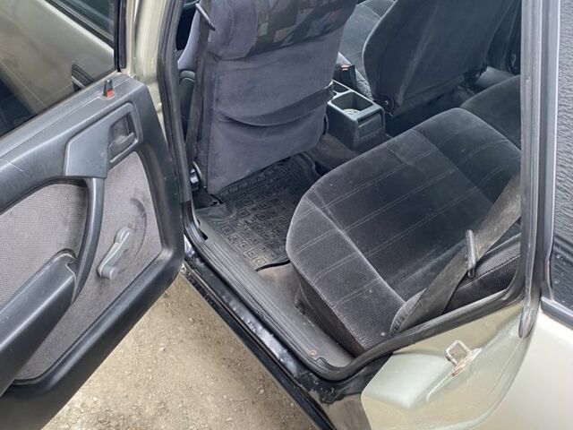 Сірий Опель Вектра, об'ємом двигуна 2 л та пробігом 450 тис. км за 1046 $, фото 5 на Automoto.ua