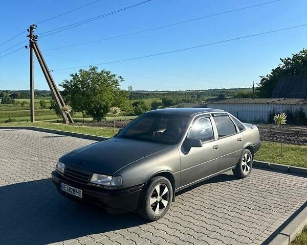 Сірий Опель Вектра, об'ємом двигуна 1.7 л та пробігом 280 тис. км за 1597 $, фото 9 на Automoto.ua