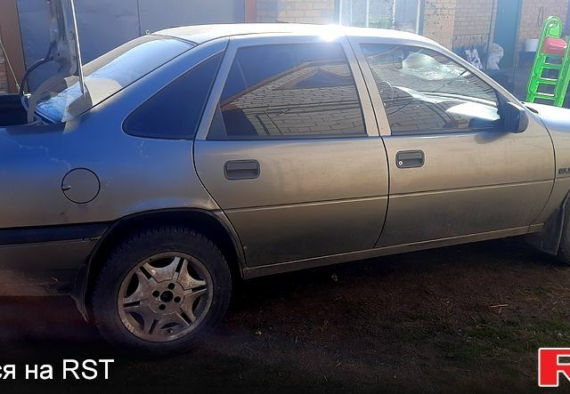 Серый Опель Вектра, объемом двигателя 1.6 л и пробегом 0 тыс. км за 1200 $, фото 3 на Automoto.ua