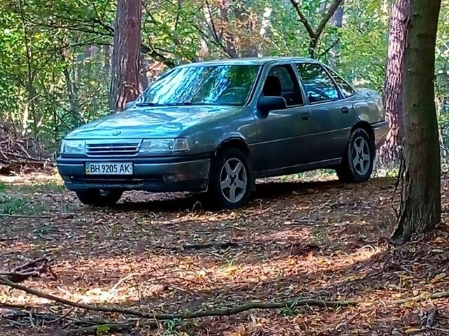 Сірий Опель Вектра, об'ємом двигуна 2 л та пробігом 77 тис. км за 1500 $, фото 2 на Automoto.ua