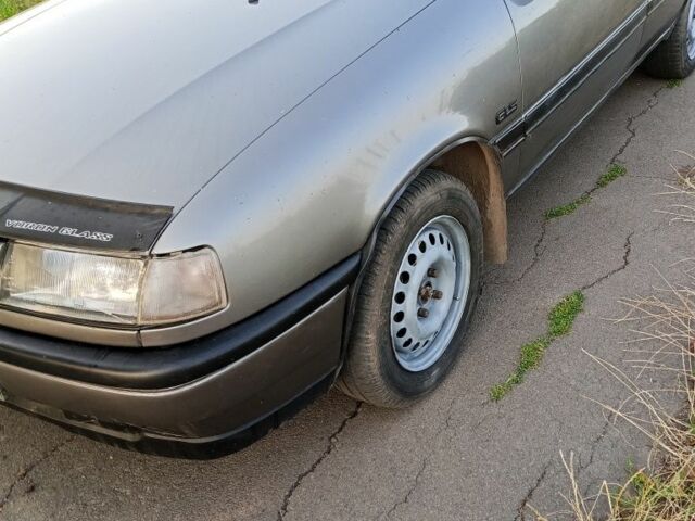 Сірий Опель Вектра, об'ємом двигуна 1.6 л та пробігом 300 тис. км за 1250 $, фото 2 на Automoto.ua