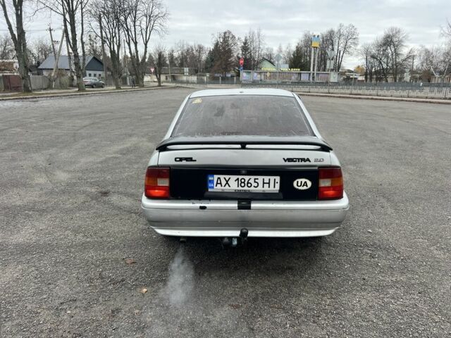 Сірий Опель Вектра, об'ємом двигуна 2 л та пробігом 280 тис. км за 1550 $, фото 5 на Automoto.ua
