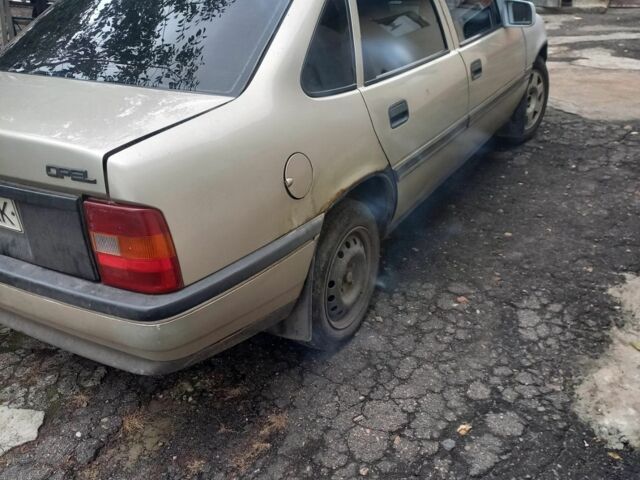 Серый Опель Вектра, объемом двигателя 0 л и пробегом 1 тыс. км за 1000 $, фото 2 на Automoto.ua