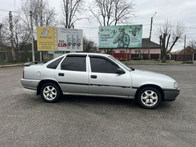 Сірий Опель Вектра, об'ємом двигуна 2 л та пробігом 280 тис. км за 1550 $, фото 3 на Automoto.ua