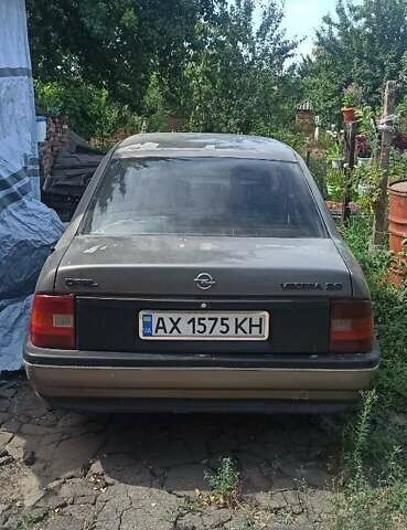 Серый Опель Вектра, объемом двигателя 2 л и пробегом 285 тыс. км за 900 $, фото 3 на Automoto.ua