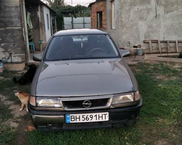 Серый Опель Вектра, объемом двигателя 2 л и пробегом 283 тыс. км за 2300 $, фото 1 на Automoto.ua