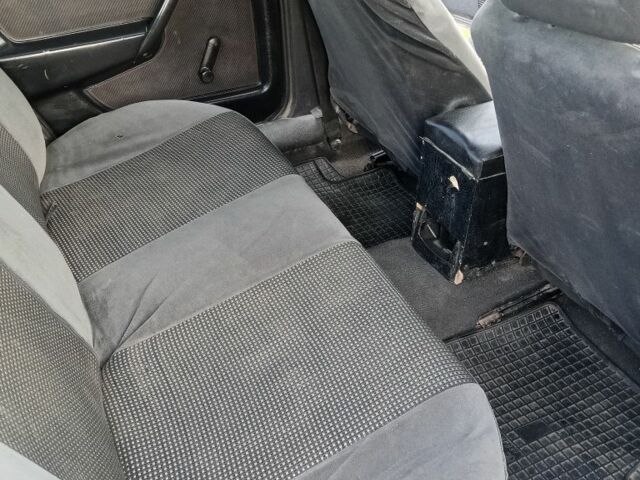 Сірий Опель Вектра, об'ємом двигуна 1.6 л та пробігом 300 тис. км за 1250 $, фото 8 на Automoto.ua