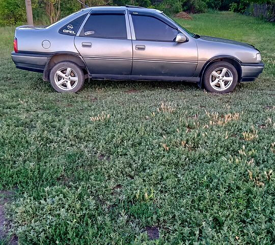 Серый Опель Вектра, объемом двигателя 2 л и пробегом 0 тыс. км за 2030 $, фото 2 на Automoto.ua