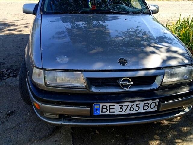 Сірий Опель Вектра, об'ємом двигуна 1.6 л та пробігом 300 тис. км за 1500 $, фото 3 на Automoto.ua