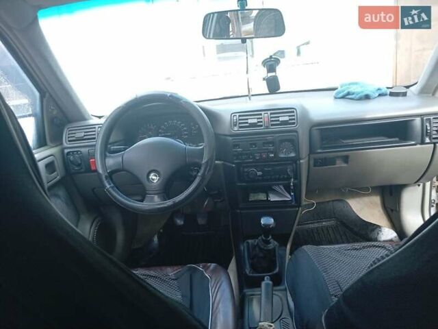 Серый Опель Вектра, объемом двигателя 1.6 л и пробегом 500 тыс. км за 2000 $, фото 6 на Automoto.ua