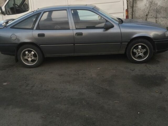 Серый Опель Вектра, объемом двигателя 1.6 л и пробегом 3 тыс. км за 1300 $, фото 2 на Automoto.ua