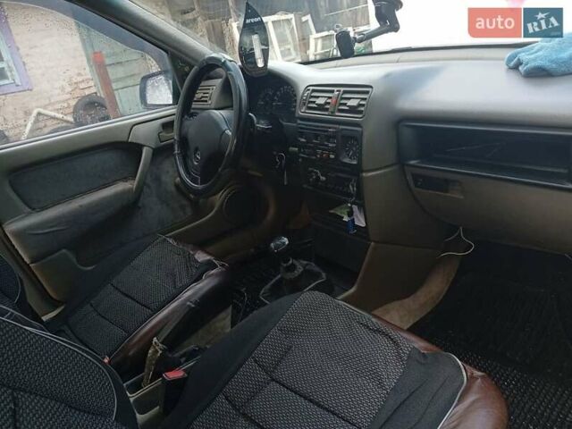 Серый Опель Вектра, объемом двигателя 1.6 л и пробегом 500 тыс. км за 2000 $, фото 7 на Automoto.ua