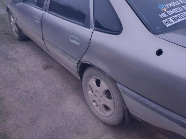 Сірий Опель Вектра, об'ємом двигуна 2 л та пробігом 330 тис. км за 1500 $, фото 4 на Automoto.ua