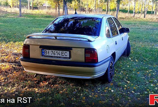 Опель Вектра 1990 в Полтаве на Automoto.ua Серый Опель Вектра, объемом двигателя 1.6 л и пробегом 250 тыс. км за 1600 $, фото 6 на Automoto.ua