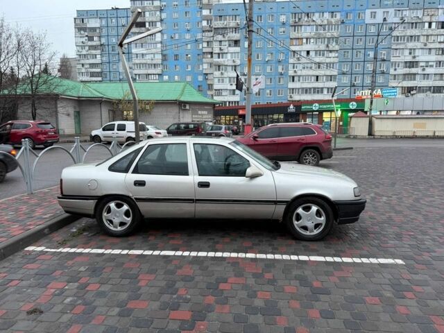 Серый Опель Вектра, объемом двигателя 2 л и пробегом 410 тыс. км за 1500 $, фото 1 на Automoto.ua