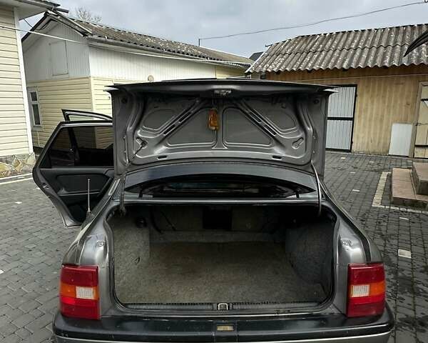 Сірий Опель Вектра, об'ємом двигуна 1.6 л та пробігом 230 тис. км за 1900 $, фото 9 на Automoto.ua